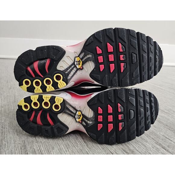 Nike Air Max Plus Tuned TN Photon Dust Varsity Red Grey DM0032-002 Size 5.5 main image 7